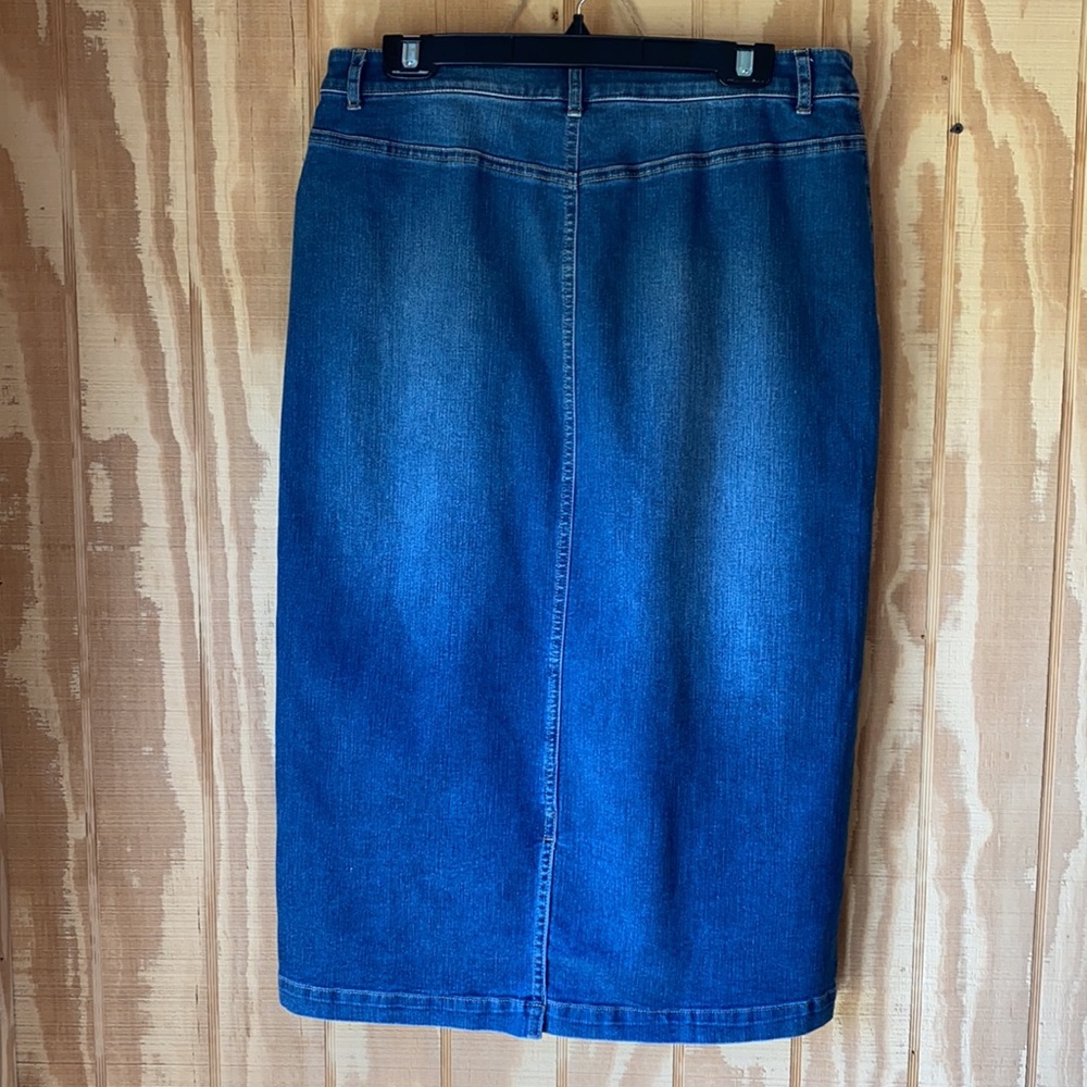 Denim Jean Skirt!💙 - Picture 2 of 3